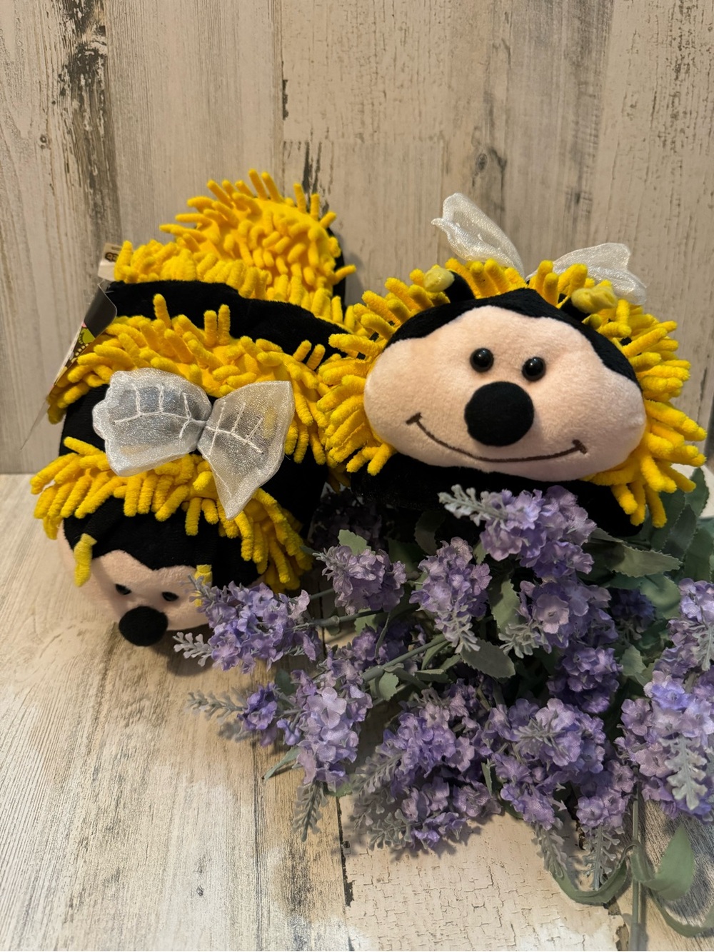 Bumble Bee Slippers Fuzzy Adult Slip Resistant Slip On Aroma Home 9 1/2” NWT